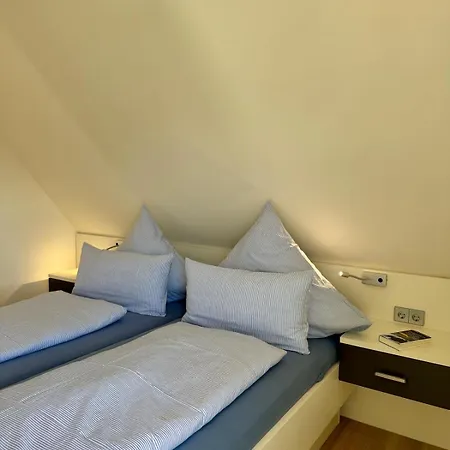 Luettje Ginsterhuus - Inselfeuer Apartment Norderney